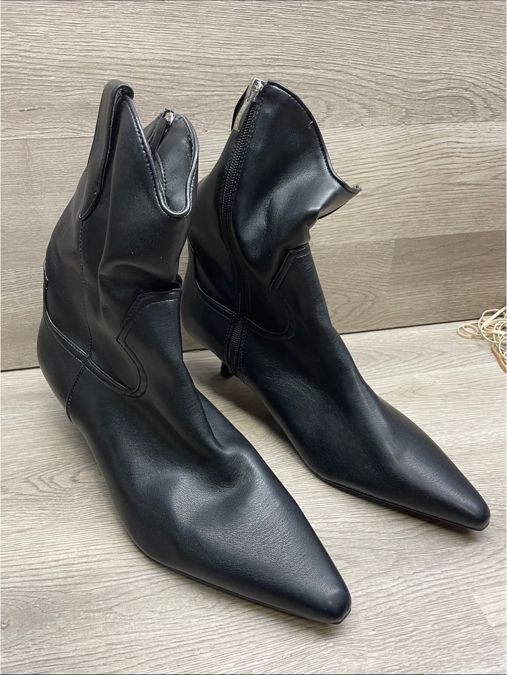 Steven By Steve Madden Black Pointed Toe Kitten Heel Ankle Boots #1429